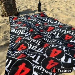 Serviette PLAGE - Monogramme 4TRAINER - 150cm X 70cm - 100% Coton - 4TRAINER 12 Serviette PLAGE - Monogramme 4TRAINER - 150cm X 70cm - 100% Coton - 4TRAINER -Cress Sport Boutique serviette plage monogramme 4trainer 150cm x 70cm 100 coton 4trainer 5
